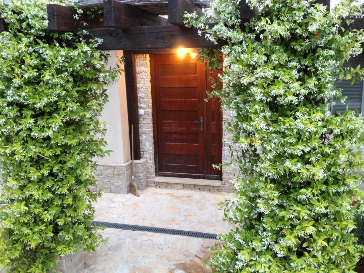 Vila Familia Hvar Vrboska Exterior foto