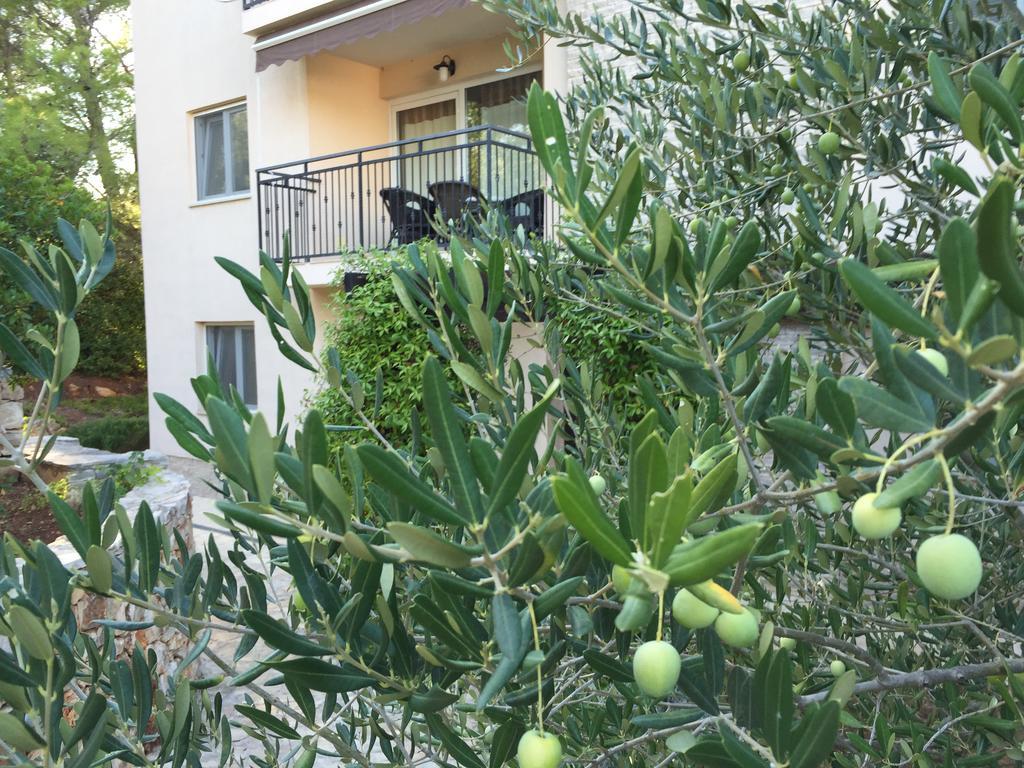 Vila Familia Hvar Vrboska Exterior foto
